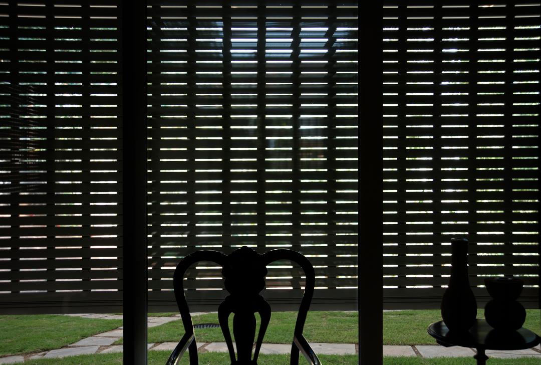 Το φως διαμορφώνει την ατμόσφαιρα του εσωτερικού. Κατοικία · Εκάλη — Σειρά S ROLSTAR